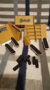 Zestaw ramp i miniaturowych deskorolek