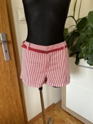 Mohito 40 L spodenki w paski biało-czerwone