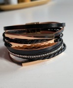 AL_Bransoleta skórzana wielowarstwowa czarna ze złotymi blaszkami na magnes
