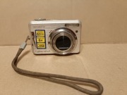 Aparat cyfrowy :  SONY DSC-S800 ( nie załącza się ! ) .