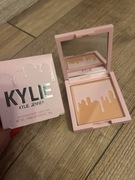 Kelly Jenner rozświetlacz 