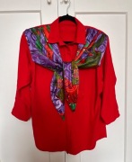 Czerwona koszula VINTAGE z ozdobną chustą