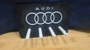 Wieszak na klucze z motywem marki AUDI