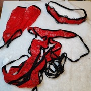 Komplet bielizny erotycznej 40 L rękawiczki opaska oczy czerwona koronkowa