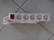 Biała listwa zasilająca z 5 gniazdami  elektrycznymi z uziemieniem - 3 szt.