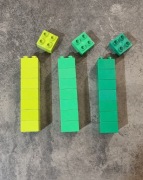 Lego Duplo klocki 2x2 po 8 szt. 3 odcienie zielone