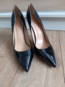 Czarne lakierowane szpilki 