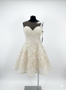 Elegancka krótka sukienka koronkowa w kolorze ecru/beż, rozmiar M