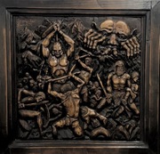 Rzeźba w drewnie lipowym "Demony zła"