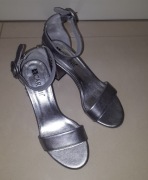 Sandały Carinii by Natalia Siwiec srebrne 37 nowe skóra naturalna