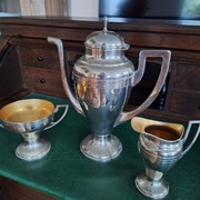 Ładny garnitur do kawy lub herbaty 