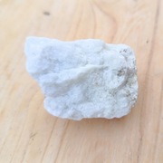 Kamień księżycowy amulet w podróży 56 g