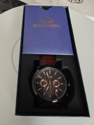 Męski zegarek LIGE z brązowym skórzanym paskiem i czarną kopertą