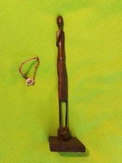 Człowiek wsłuchany w duchy, rzeźba Kamba, Kenia, drewno jacaranda