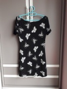 Krótka sukienka z krótkim rękawem czarna motyw motyla wiskoza S/M wiskozowa