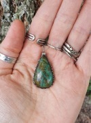 Amulet wisior rękodzieło z chryzokolą chryzokola