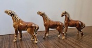 3 małe porcelanowe konie figurki ładne 