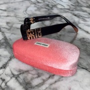 Okulary Miu Miu 11WS zestaw etui, pudełko