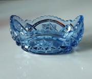 Żardiniera, gondolka z niebieskiego szkła