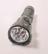 4-diodowa latarka o dużej mocy, 510m zasięgu, 4500 lumenów