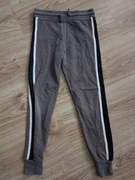 Spodnie dziecięce dresowe rozm.134