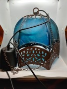 Lampa marokańska, wisząca ze skóry i metalu 