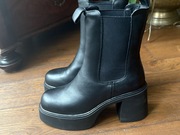 Botki na platformie Cesare Gaspari 38