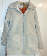 H&M.  Kremowy kożuszkowy płaszczyk  36/38