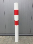 Słupek drogowy chodnikowy parkingowy U12c metalowy