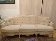 Sofa w stylu ludwikowskim, beżowa, lekko zaokrąglona,  210 cm