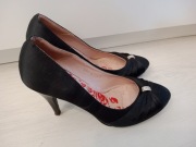 Czarne szpilki z cyrkoniami r38