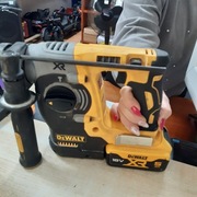 Młotowiertarka DeWalt DCH273P2T + dwa akumulatory i ładowarka