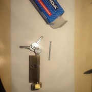 Wkładka do drzwi Gerda kolor mosiądz długość 8.5 cm 