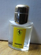 perfumy miniaturowe Ferrari (żółte)