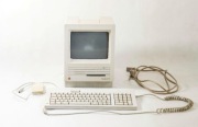 RETRO Komputer APPLE MACINTOSH SE Prodigy z klawiaturą, myszą oraz ZULUScsi