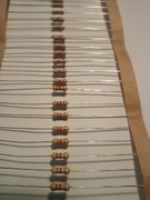 Rezystor węglowy THT 4,7k 4,7kOhm 1/4 0,25W 10szt