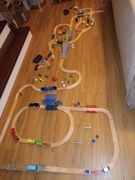 Drewniane tory,pociagi zabawki,stolik miasteczka szuflady, zestawy, plansze