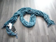 szal szalik cienki wiskoza z metką niebieski