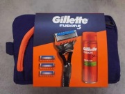 Zestaw podarunkowy Gillette Fusion - maszynka + żel + ostrza + kosmetyczka