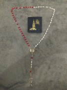 Różaniec patriotyczny z Janem Pawłem II i Czarną Madonną.