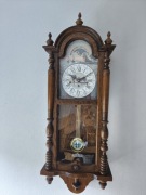 449 Zegar wiszący mechaniczny kwadransowy Hermle z 1991 roku