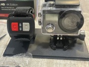 AKASO Brave4 4K 20MP Wodoodporna kamera sportowa WiFi akcesoriami – czarna