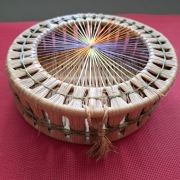 Okrągły koszyk pleciony pudełko niciak z PRL 