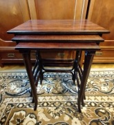 Przedwojenne stoliki Thonet wsuwane 3szt po renowacji