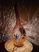 Lampa z tykwy ręcznie wykonana