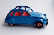 Citroen 2CV6 solido  1:43 do podszykowania 