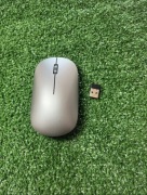 Mysz Bezprzewodowa Slim 2.4GHz – Elegancka i Cicha (Srebrna)