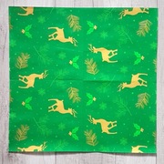 Zestaw 12 serwetek świąteczne jeleń na zielonym tle 40,5x40,5cm