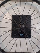 przednie koło Shimano 26", centerlock, 28 szprych