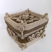 Pudełko pojemnik dekoracyjny i użytkowy pojemność ok. 3,5 litra